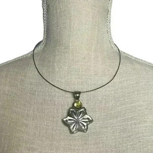 Grey Flower with Yellow Round Set Silver Pendant